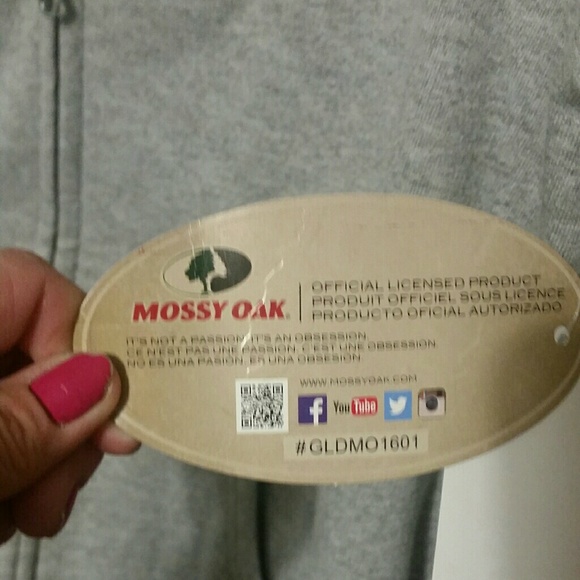 NWOT,  MOSSY OAK ZIP UP HOODIE! FAB 4 ALL SEASONS! - Picture 7 of 7